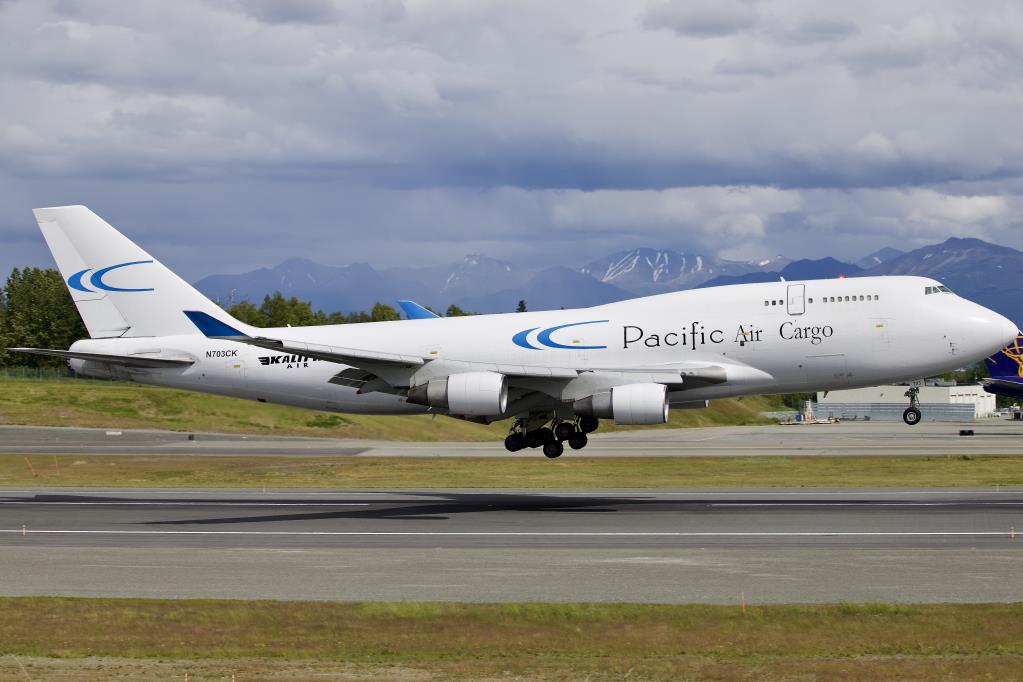 Photo of aircraft N703CK operated by Kalitta Air