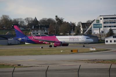 Photo of aircraft HA-LZI operated by Wizz Air