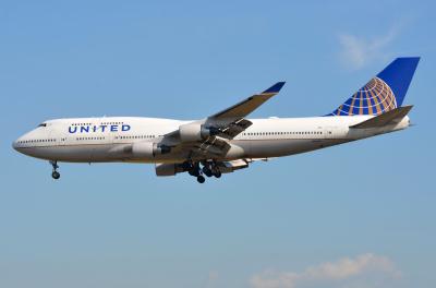 Photo of aircraft N104UA operated by United Airlines