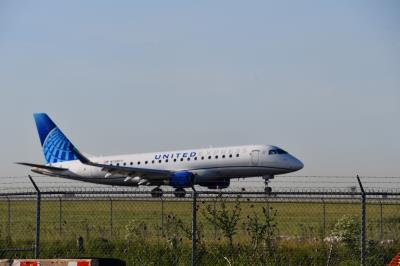 Photo of aircraft N728YX operated by United Express