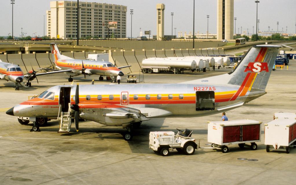 Photo of aircraft N227AS operated by Delta Connection