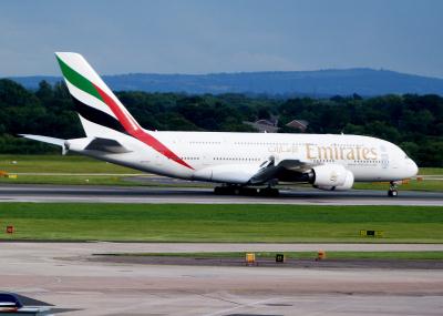Photo of aircraft A6-EOY operated by Emirates