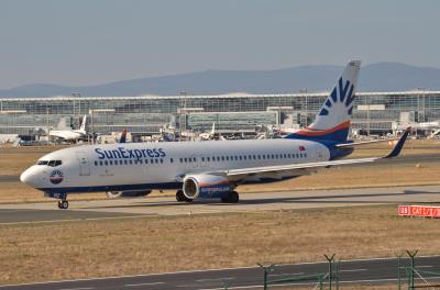 Image of aircraft registration TC-SNZ - A 737-86N(WL) operated by SunExpress