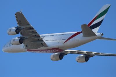 Photo of aircraft A6-EEJ operated by Emirates