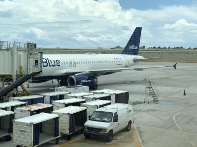 Photo of aircraft N652JB operated by JetBlue Airways