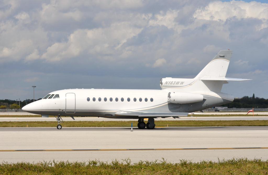 Photo of aircraft N183WW operated by W & W 61-63 LLC