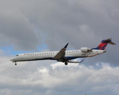 Photo of aircraft N133EV operated by Endeavor Air