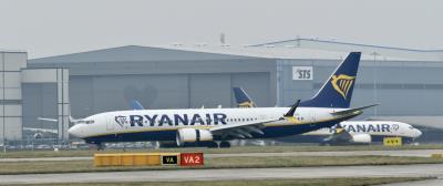 Photo of aircraft EI-IFR operated by Ryanair