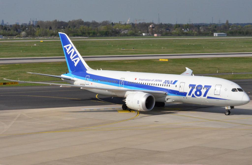 Photo of aircraft JA823A operated by ANA All Nippon Airways