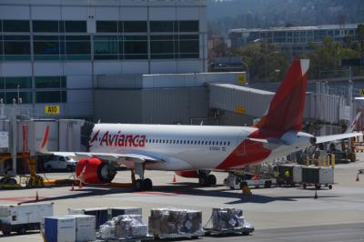 Photo of aircraft N769AV operated by Avianca