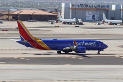 Photo of aircraft N8892S operated by Southwest Airlines