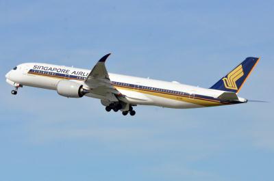 Photo of aircraft 9V-SMJ operated by Singapore Airlines