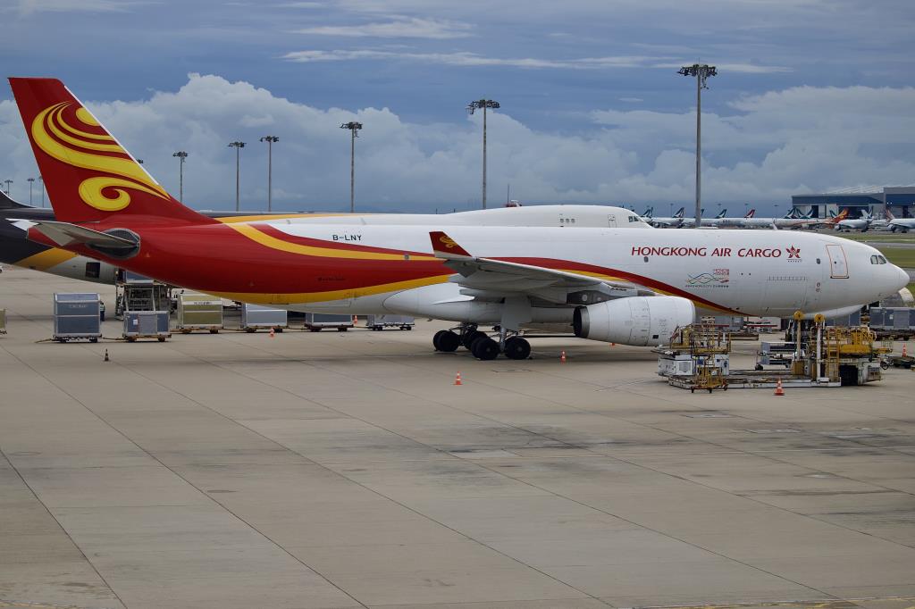 Photo of aircraft B-LNY operated by Hong Kong Airlines