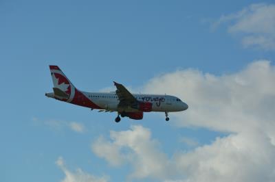 Image of aircraft registration C-FYKW - A A319-114 operated by Air Canada Rouge