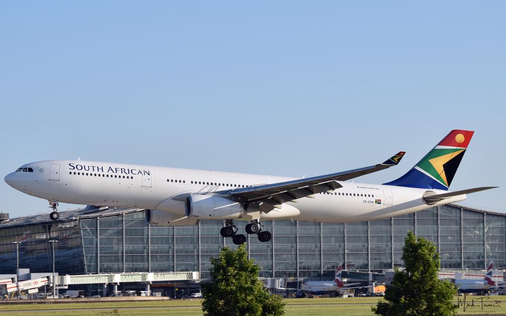 Photo of aircraft ZS-SXM operated by South African Airways