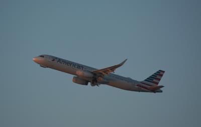 Photo of aircraft N111ZM operated by American Airlines