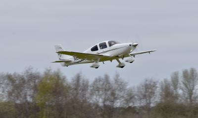 Photo of aircraft N663CD operated by Phantom Air Inc