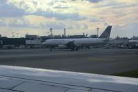 Photo of aircraft N456UA operated by United Airlines