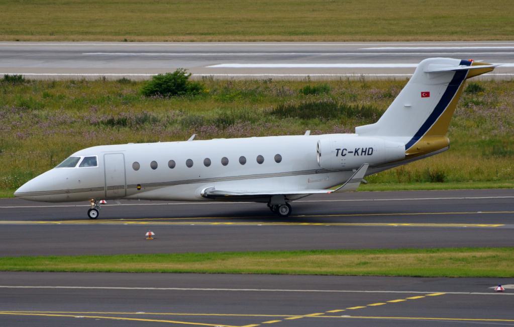 Photo of aircraft TC-KHD operated by Korfez Havacilik