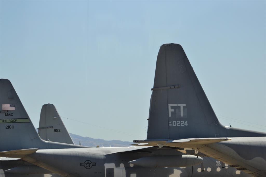 Photo of aircraft 62-1811 operated by United States Air Force