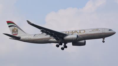 Image of aircraft registration A6-EYN - A A330-243 operated by Etihad Airways