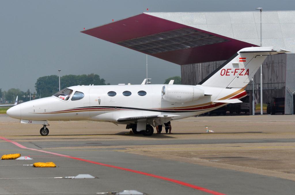 Photo of aircraft OE-FZA operated by GlobeAir AG