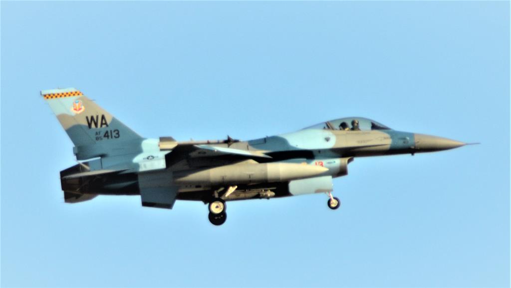 Photo of aircraft 85-1413 operated by United States Air Force