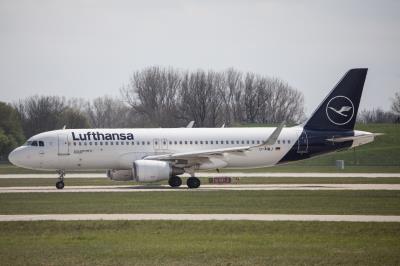 Photo of aircraft D-AIWJ operated by Lufthansa