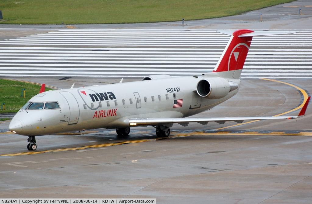 Photo of aircraft N824AY operated by Pinnacle Airlines