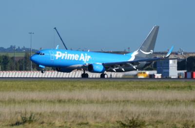 Photo of aircraft EI-AZA operated by Amazon Prime Air