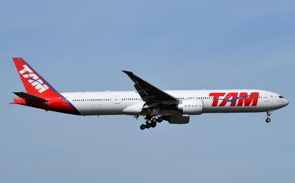 Photo of aircraft PT-MUD operated by TAM Linhas Aereas