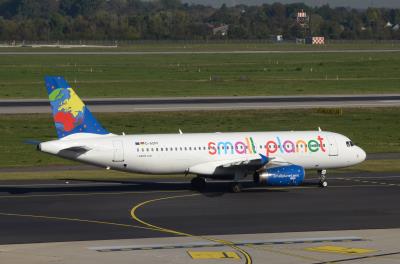 Image of aircraft registration D-ASPF - A A320-232 operated by Small Planet Airlines Germany