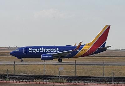 Photo of aircraft N253WN operated by Southwest Airlines