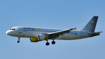 Photo of aircraft EC-LOP operated by Vueling