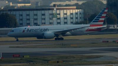 Photo of aircraft N801AC operated by American Airlines