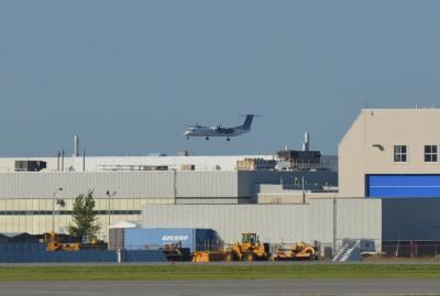 Photo of aircraft C-GHQL operated by Hydro Quebec