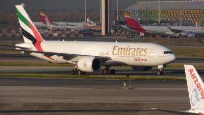Photo of aircraft A6-EFH operated by Emirates