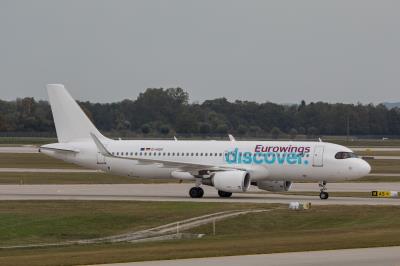 Photo of aircraft D-AIUV operated by Discover Airlines