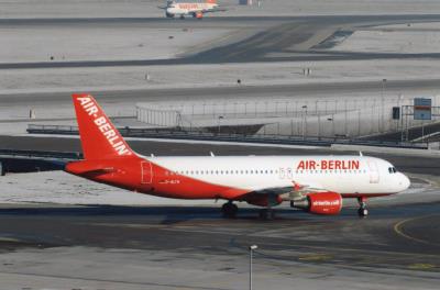 Image of aircraft registration D-ALTH - A A320-214 operated by Air Berlin