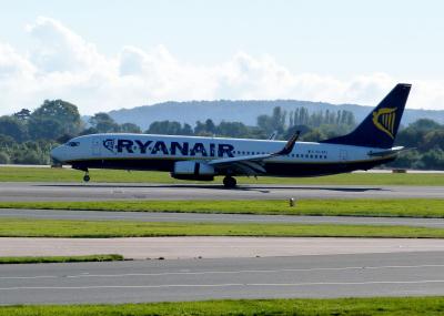 Photo of aircraft EI-EKI operated by Ryanair