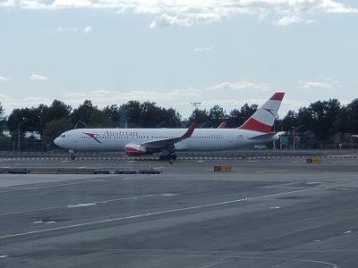 Photo of aircraft OE-LAT operated by Austrian Airlines