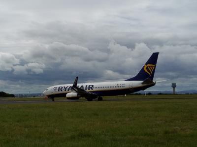 Photo of aircraft EI-DYY operated by Ryanair