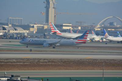 Image of aircraft registration N406AN - A A321-253NX(WL) operated by American Airlines
