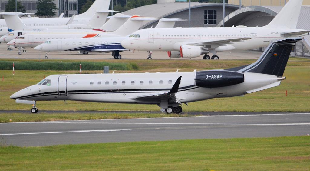 Photo of aircraft D-ASAP operated by Air Hamburg