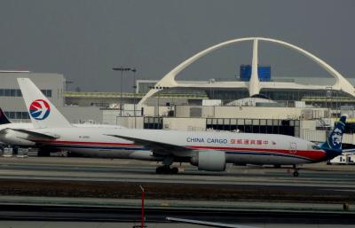 Photo of aircraft B-2083 operated by China Cargo Airlines