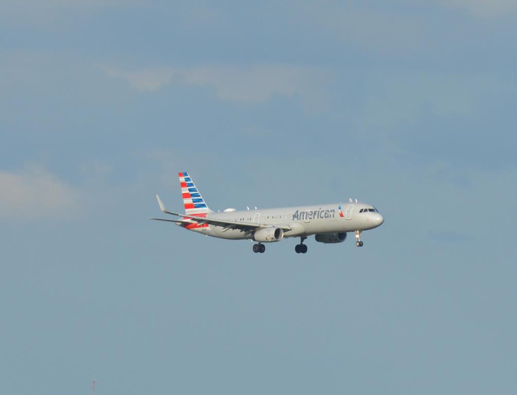 Photo of aircraft N156AN operated by American Airlines