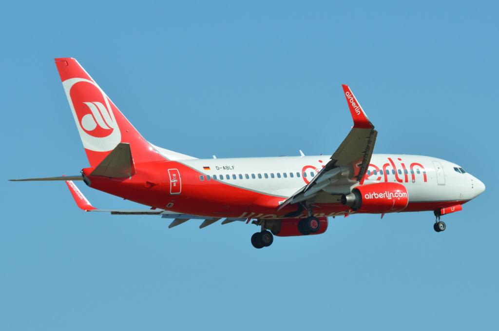 Photo of aircraft D-ABLF operated by Air Berlin