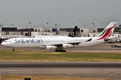 Photo of aircraft 4R-ADF operated by SriLankan Airlines