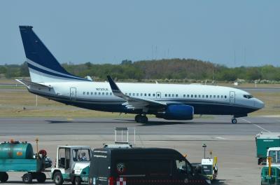 Photo of aircraft N737LE operated by Bank of Utah Trustee