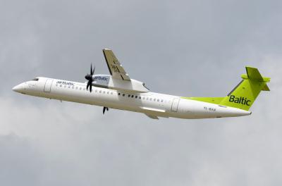 Photo of aircraft YL-BAX operated by Air Baltic